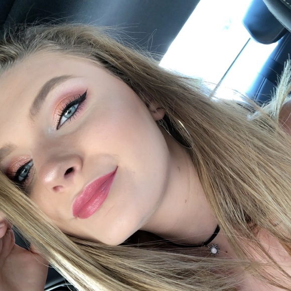 ashyyyburnettr